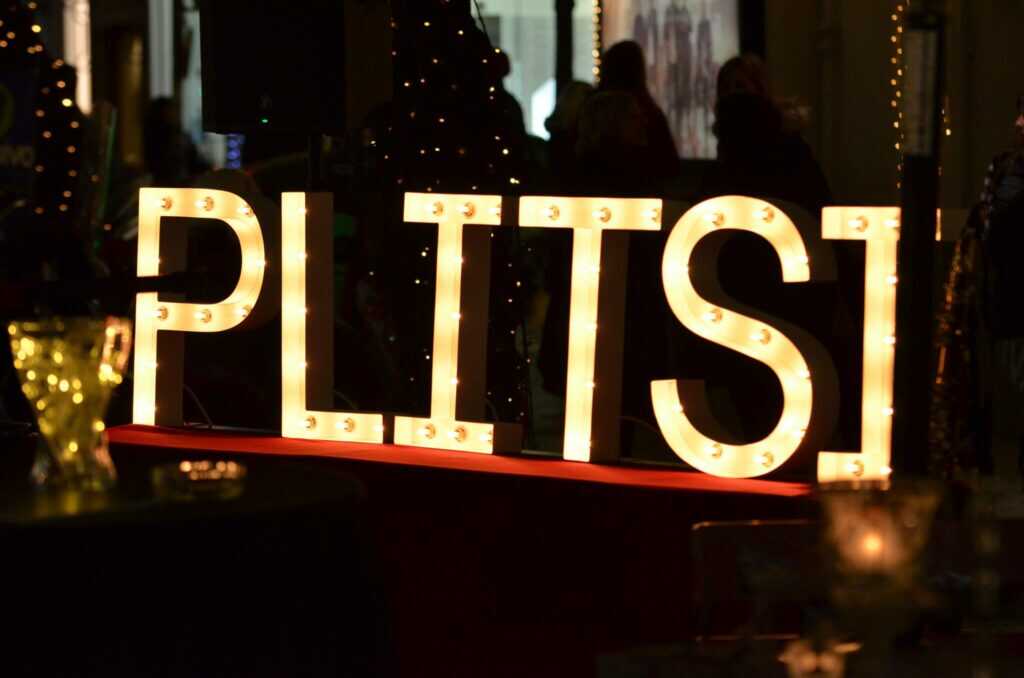 plitsi-katastima-larisa