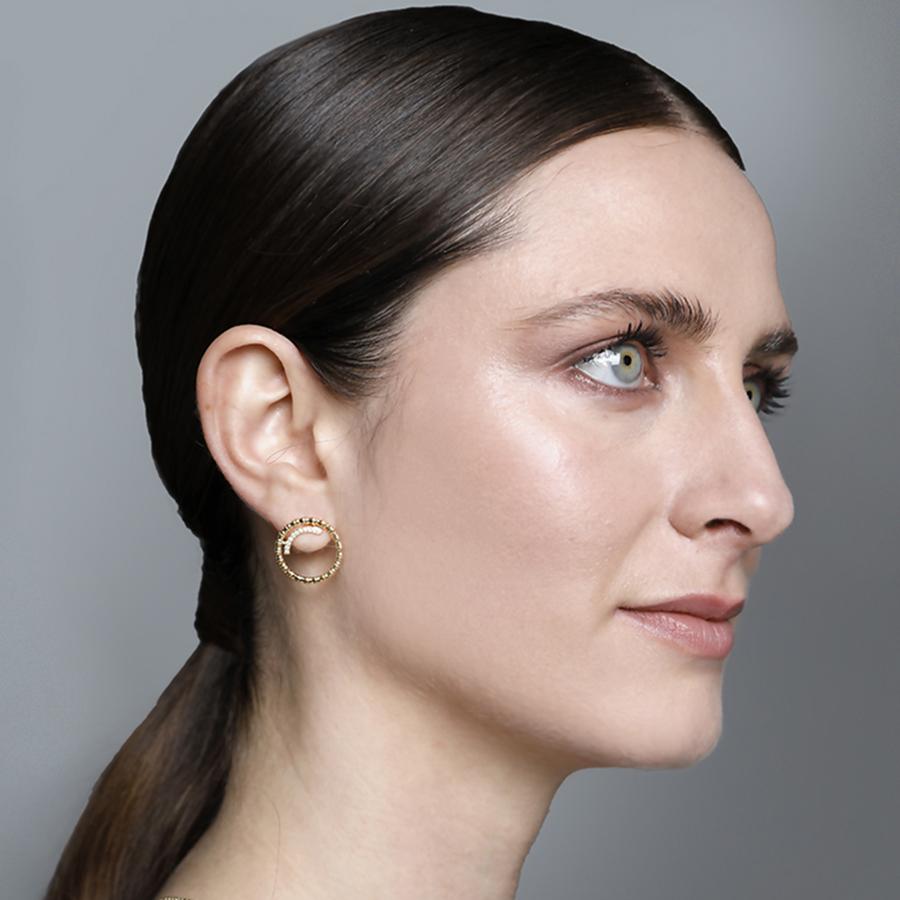 Alexia-Chiwara-round-earrings